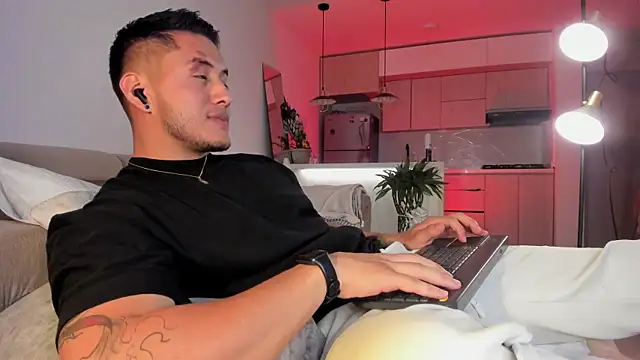 Chriskyle  online show from March 3, 4:03 am