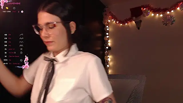 Snapshot of CherryBlossom___ chatting on December 16, 11:28 pm CherryBlossom online show from December 16, 11:28 pm