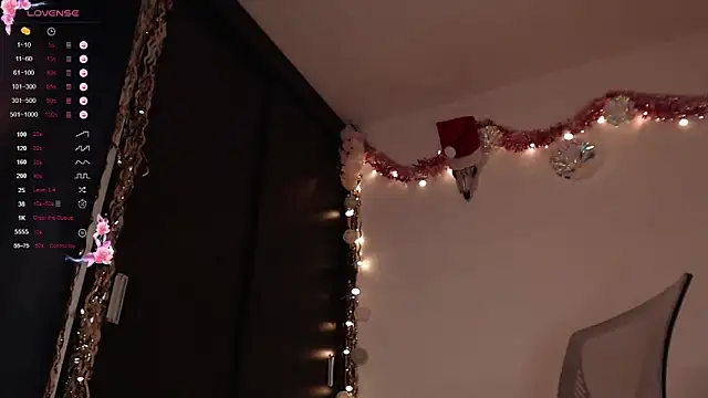 Snapshot of CherryBlossom___ chatting on January 13, 1:56 am CherryBlossom online show from January 13, 1:56 am