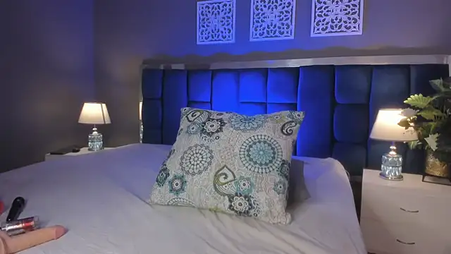 thecrazyadamss  online show from January 18, 5:48 pm