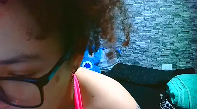 vanellope12 online show from December 13, 8:47 pm