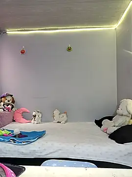 KATYGONZALEZ online show from March 13, 9:05 pm