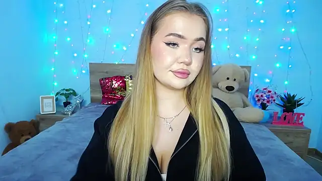 Snapshot of StacyYellig chatting on January 15, 2:06 am StacyYellig online show from January 15, 2:06 am