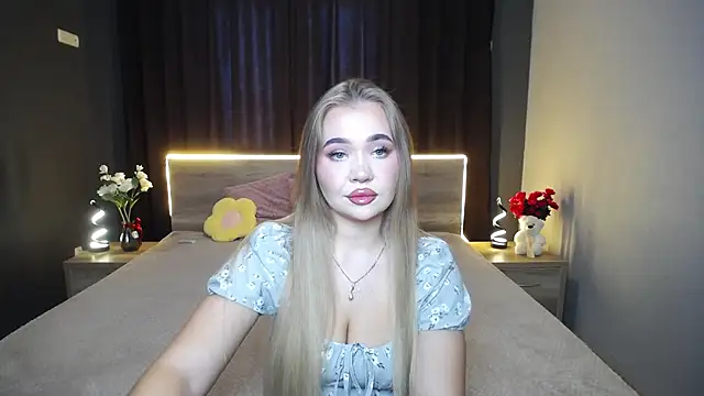 Snapshot of StacyYellig chatting on September 11, 8:03 am StacyYellig online show from September 11, 8:03 am