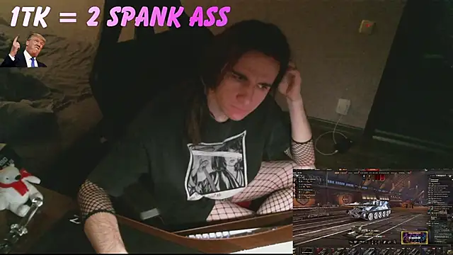 Snapshot of izilizi_23 chatting on February 14, 8:15 pm izilizi 23 online show from February 14, 8:15 pm