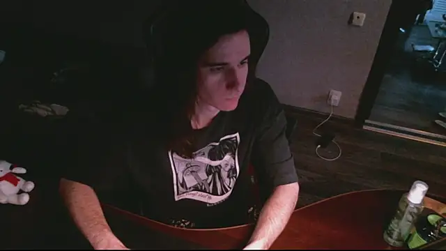 Snapshot of izilizi_23 chatting on February 16, 2:43 pm izilizi 23 online show from February 16, 2:43 pm