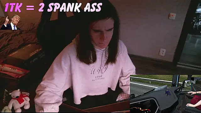 Snapshot of izilizi_23 chatting on March 2, 1:38 pm izilizi 23 online show from March 2, 1:38 pm