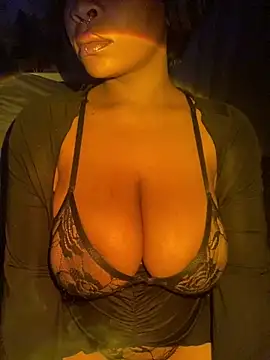 YellowHoneyDip online show from January 8, 3:28 pm