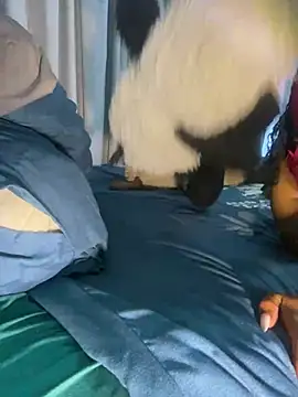 YellowHoneyDip online show from January 28, 4:39 am