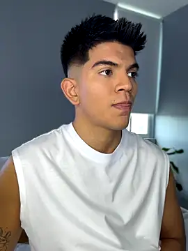 santiago 01 online show from September 20, 7:37 pm