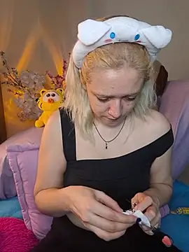 NaomiShimizu online show from December 1, 9:09 pm