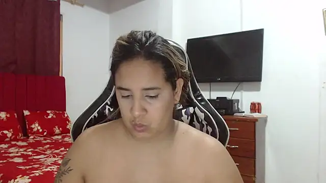 Snapshot of KathyHardcore69 chatting on March 4, 2:06 am KathyHardcore69 online show from March 4, 2:06 am