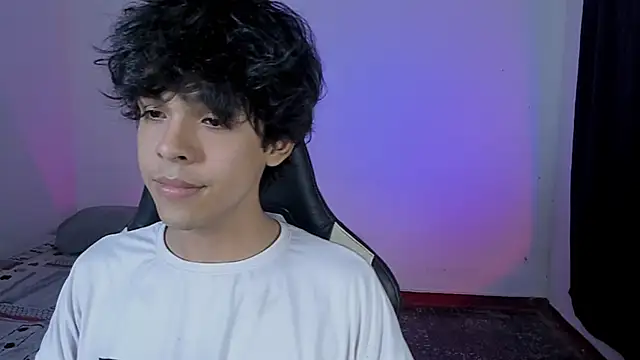 Alan26  online show from November 18, 2:28 am