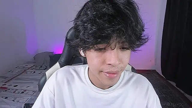 Alan26  online show from November 22, 4:55 am