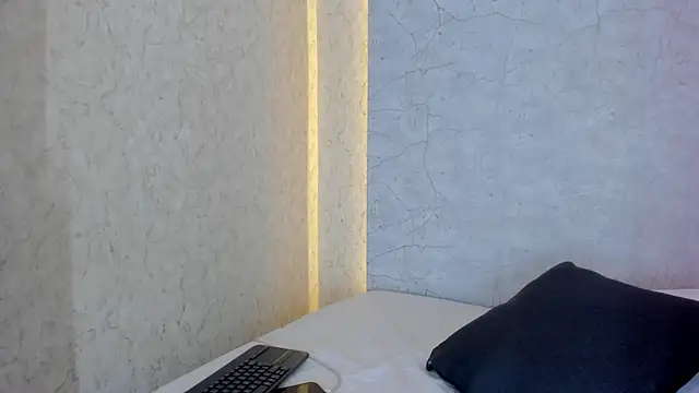 aprilalen online show from February 12, 6:51 am