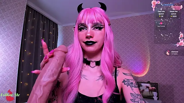 LeylaNoiry online show from March 12, 3:18 pm