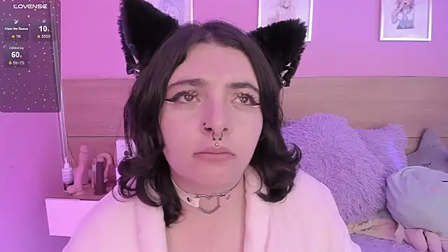 Snapshot of Sachi_Meow chatting on February 17, 10:40 am Sachi Meow online show from February 17, 10:40 am