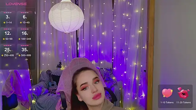 LovelyJessie online show from December 25, 5:47 pm