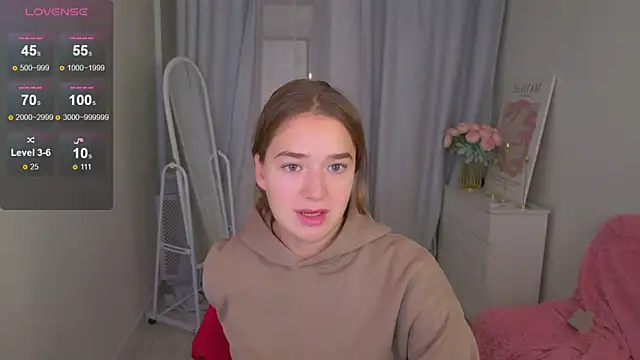 LovelyJessie online show from November 14, 1:43 pm