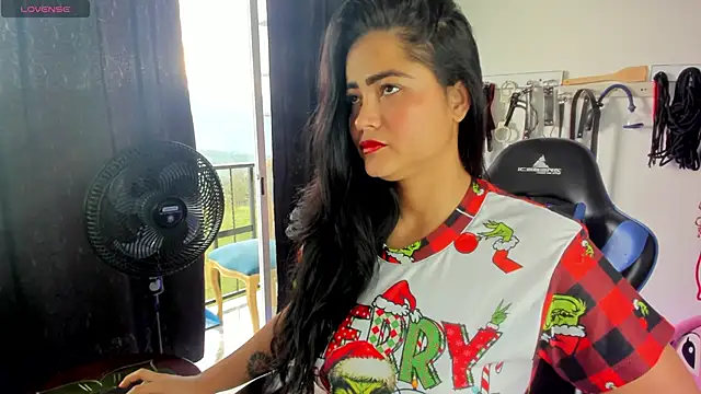 scarlet-kennedy98 online show from December 26, 9:04 pm