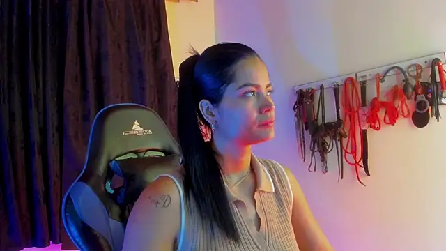 scarlet-kennedy98 online show from October 7, 10:51 pm