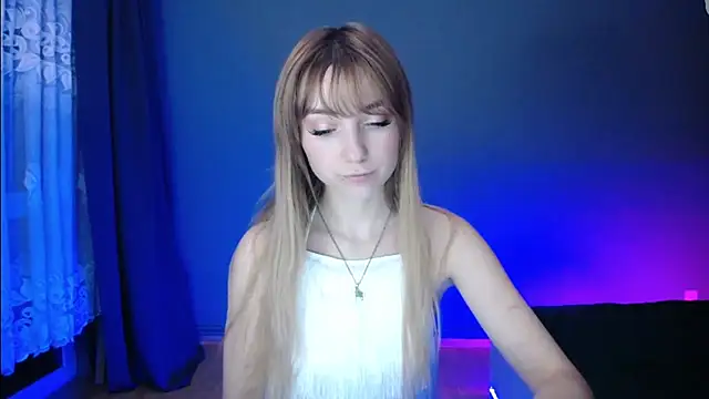 LuciaYoung online show from March 1, 7:26 pm