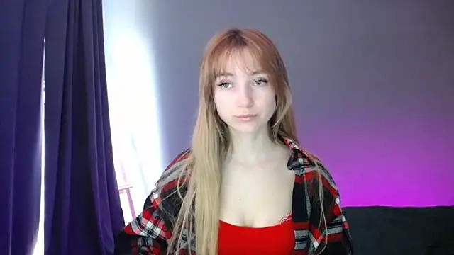 LuciaYoung online show from March 3, 10:28 am