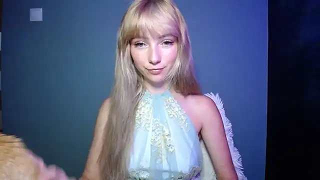 LuciaYoung online show from September 9, 6:24 am