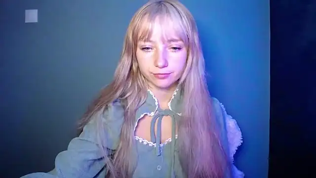 LuciaYoung online show from September 16, 6:20 pm