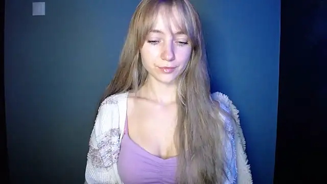 LuciaYoung online show from October 15, 6:30 pm