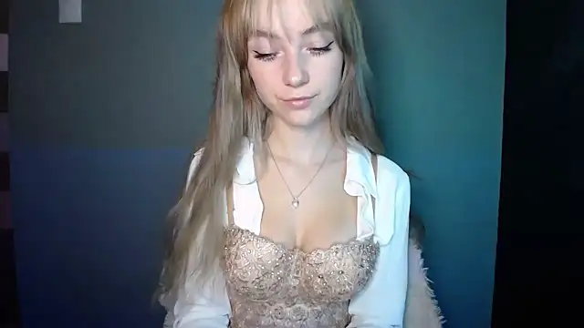 LuciaYoung online show from October 16, 2:29 pm