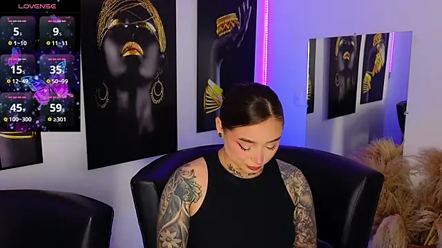  brenna hanson online show from February 7, 7:06 pm