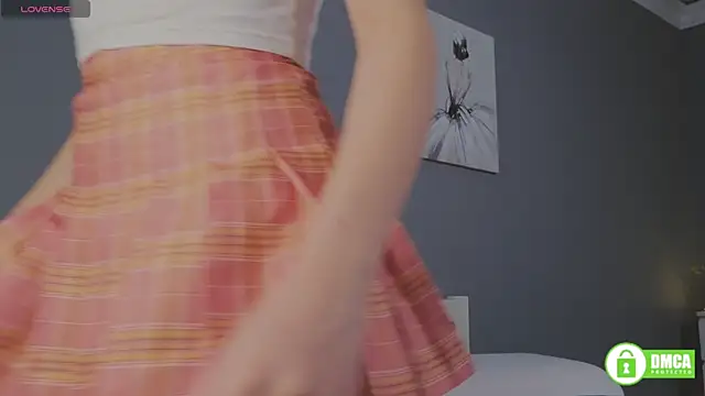 Snapshot of CutieBeauty chatting on March 17, 9:55 am CutieBeauty online show from March 17, 9:55 am