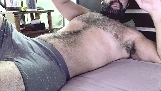 machoathome online show from February 5, 6:37 pm