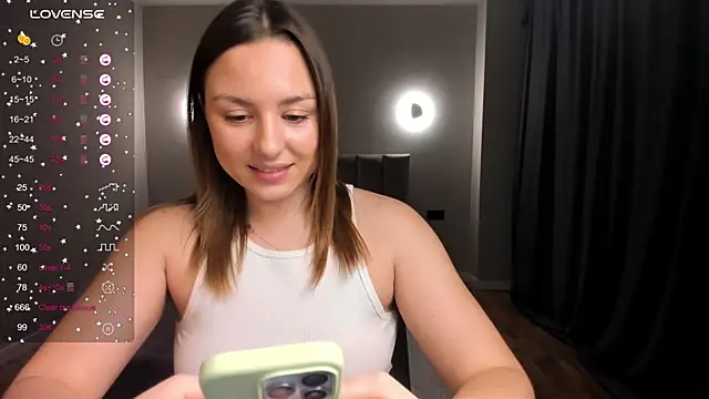 ThreeshaWhite online show from February 11, 5:18 pm