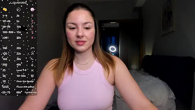 ThreeshaWhite online show from March 5, 5:40 am