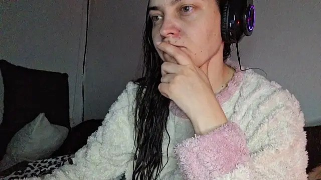 Cyndee Winter online show from December 16, 10:13 pm