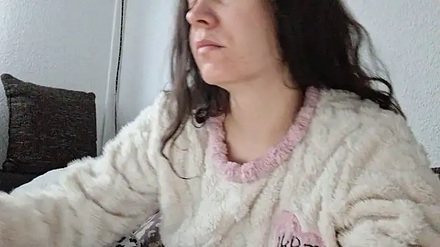 Cyndee Winter online show from December 17, 8:23 am