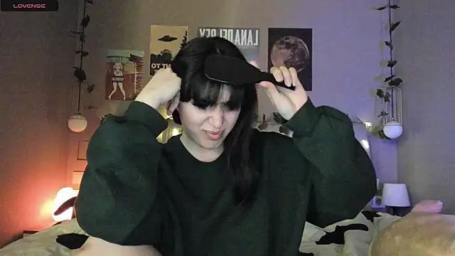 Anisawithlove online show from December 15, 5:20 pm