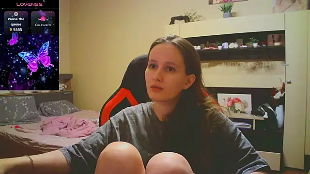 babywaifu online show from November 28, 9:06 pm