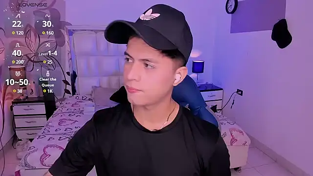 Niicky1  online show from December 11, 9:01 pm