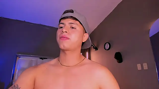 Niicky1  online show from March 11, 12:00 am