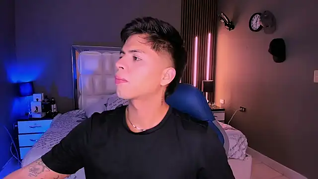 Niicky1  online show from March 14, 9:21 pm