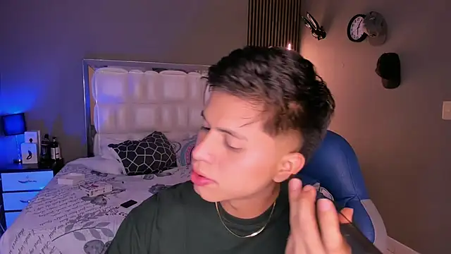 Niicky1  online show from March 15, 9:05 pm