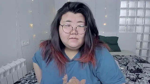 Snapshot of Nadine_asian chatting on December 8, 8:41 am Nadine asian online show from December 8, 8:41 am