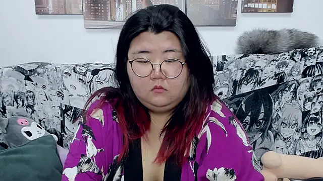 Snapshot of Nadine_asian chatting on December 20, 11:43 am Nadine asian online show from December 20, 11:43 am