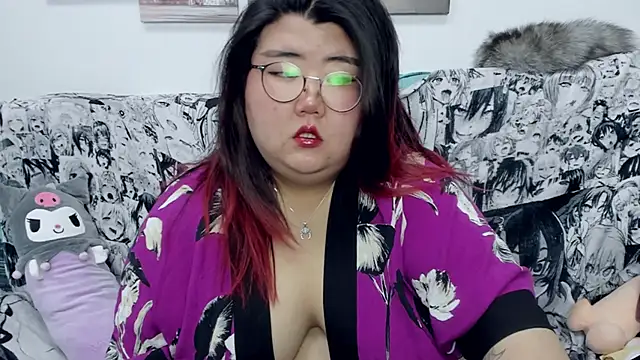 Snapshot of Nadine_asian chatting on December 21, 7:45 am Nadine asian online show from December 21, 7:45 am