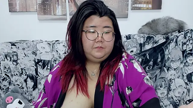 Snapshot of Nadine_asian chatting on December 21, 2:26 pm Nadine asian online show from December 21, 2:26 pm