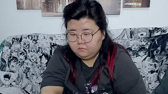 Snapshot of Nadine_asian chatting on December 26, 2:01 am Nadine asian online show from December 26, 2:01 am