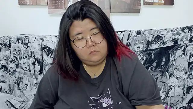 Snapshot of Nadine_asian chatting on December 28, 6:28 am Nadine asian online show from December 28, 6:28 am